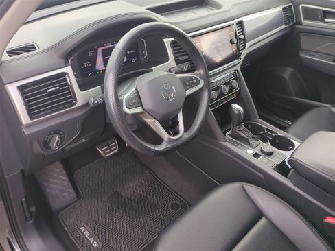 Used 2021 Volkswagen Atlas SEL R-Line image 10