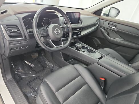 Used 2023 Nissan Rogue SV w/ SV Premium B Package FWD image 16