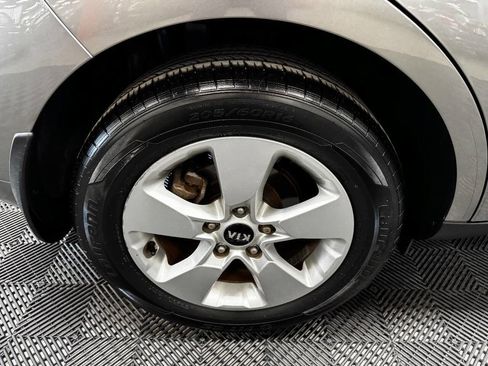 Used 2018 Kia Soul Base image 19