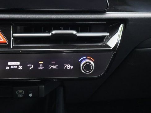 Used 2024 Kia Niro Wind image 28