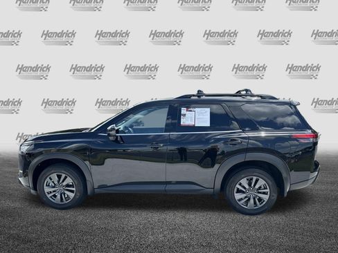 Used 2025 Nissan Pathfinder SV AWD/4WD image 7