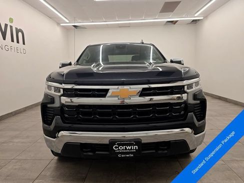 Used 2024 Chevrolet Silverado 1500 LT AWD/4WD image 7