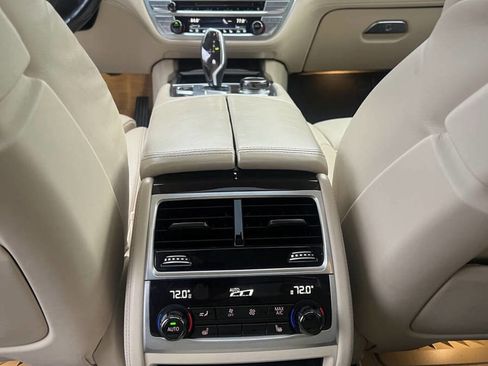 Used 2016 BMW 750i xDrive image 23