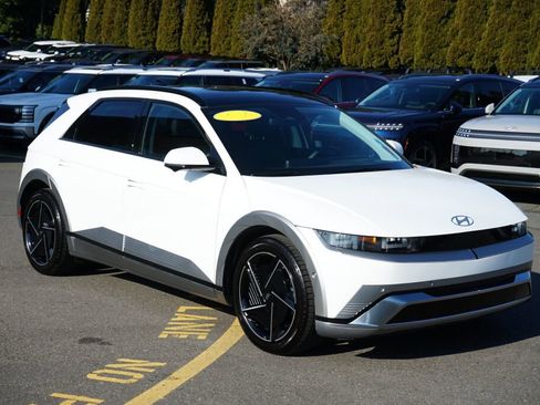 Used 2025 Hyundai Ioniq 5 Limited image 3