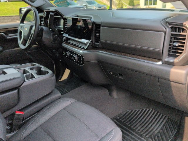 Used 2023 Chevrolet Silverado 1500 LT AWD/4WD image 31