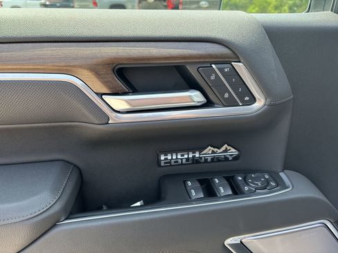 New 2026 Chevrolet Silverado 1500 High Country AWD/4WD image 16