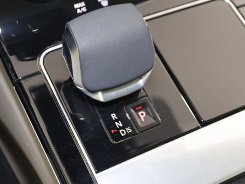 Used 2021 Land Rover Range Rover Velar R-Dynamic S image 7