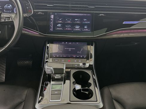 Used 2020 Audi Q8 Premium Plus w/ Premium Plus Package AWD/4WD image 11