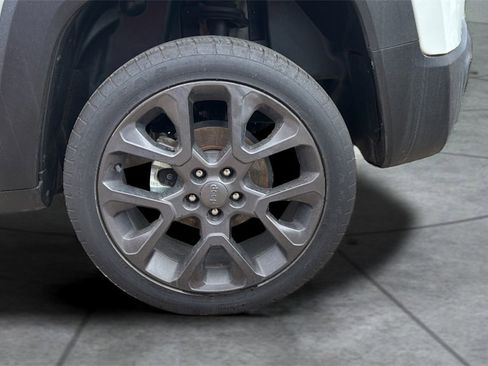 Used 2023 Jeep Renegade Latitude image 17