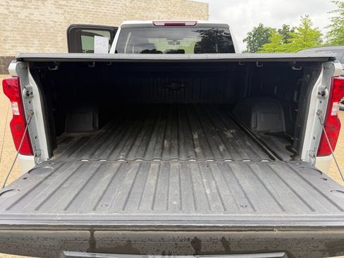 Used 2021 Chevrolet Silverado 1500 LT AWD/4WD image 26