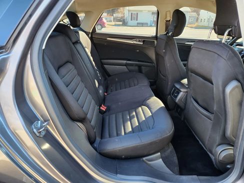 Used 2013 Ford Fusion SE image 18