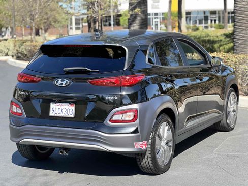 Used 2021 Hyundai Kona SEL w/ Cargo Package FWD image 23