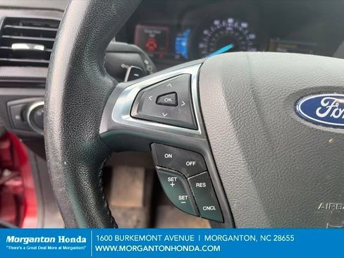 Used 2018 Ford Fusion SE FWD image 15