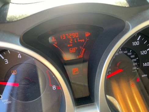 Used 2011 Nissan Juke SV FWD image 13