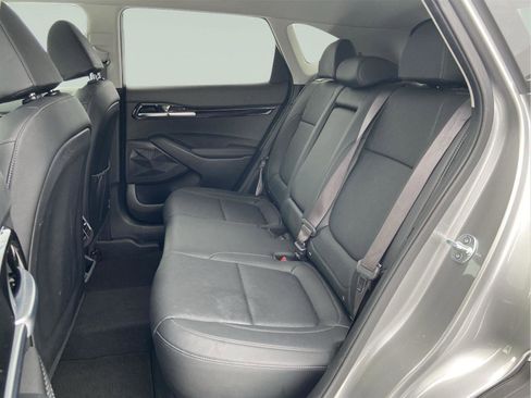 Used 2024 Kia Seltos EX image 16