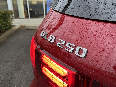 New 2026 Mercedes-Benz GLB 250 image 6