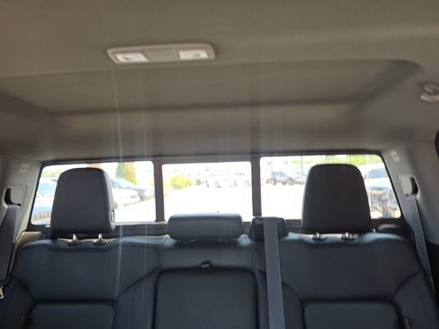 Used 2021 Chevrolet Silverado 1500 LT Trail Boss w/ Convenience Package II AWD/4WD image 22