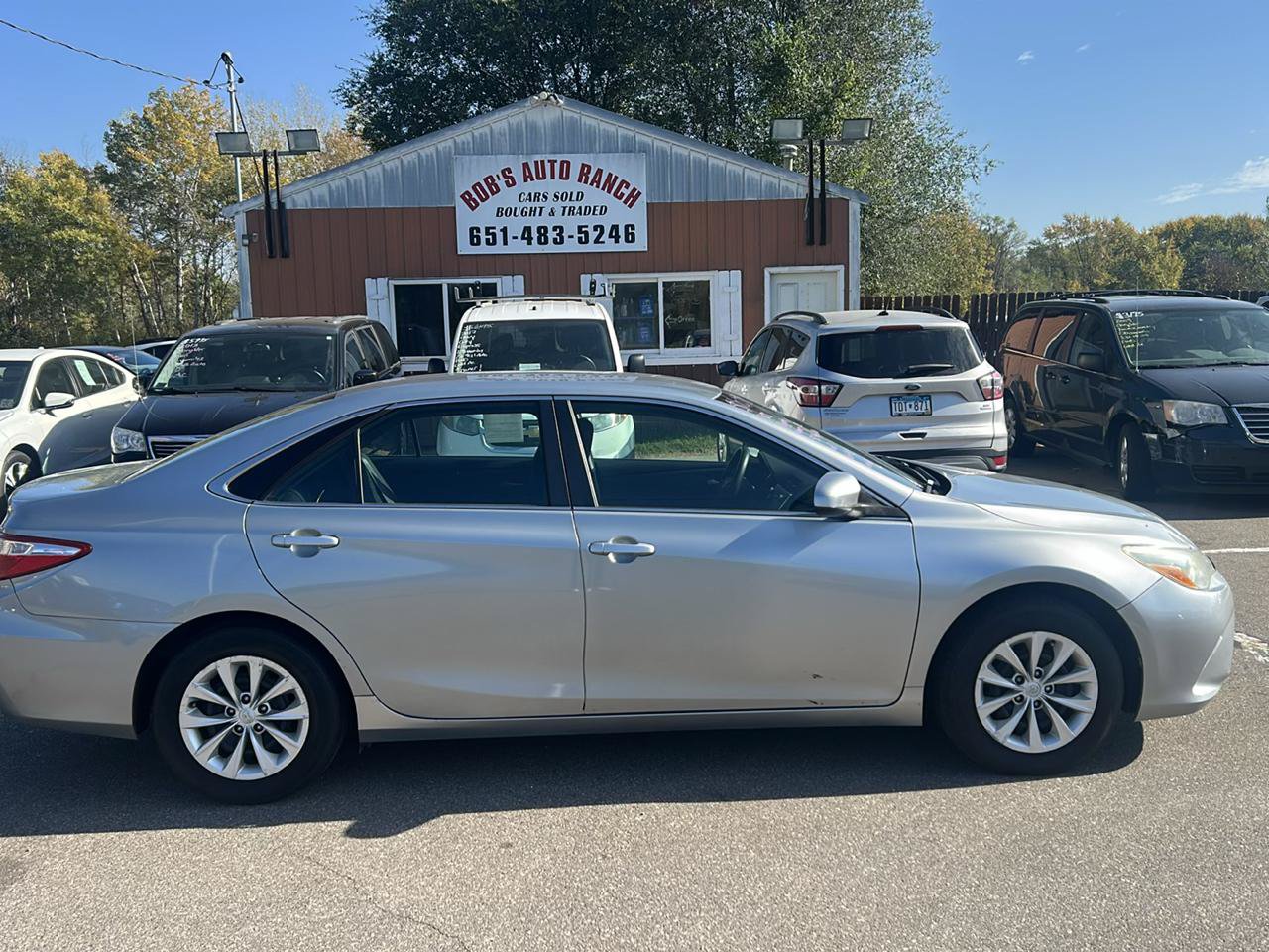 Used 2015 Toyota Camry LE FWD image 4
