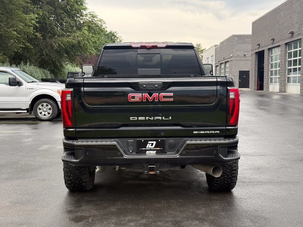 Used 2024 GMC Sierra 3500 Denali w/ Denali Reserve Package AWD/4WD image 11