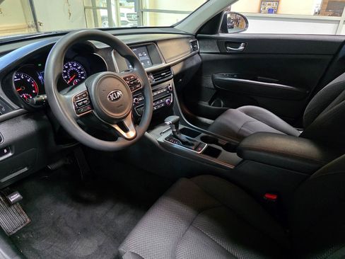Used 2018 Kia Optima LX FWD image 16