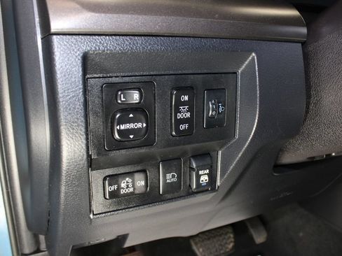 Used 2020 Toyota Tundra SR5 AWD/4WD image 19
