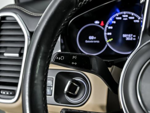 Used 2019 Porsche Cayenne E-Hybrid image 30