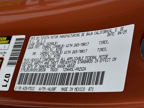 Used 2025 Toyota Tacoma TRD Off-Road image 31