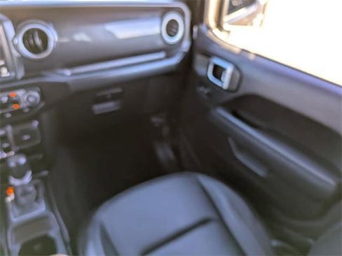 Used 2022 Jeep Wrangler Unlimited Sahara image 15
