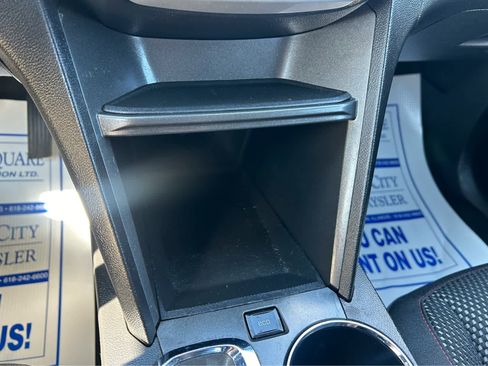 Used 2016 Chevrolet Equinox LT w/ Convenience Package image 29