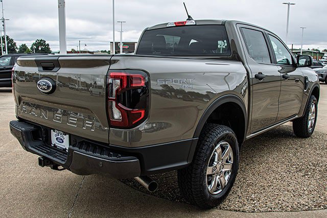 New 2026 Ford Ranger XLT w/ Trailer Tow Package AWD/4WD image 4