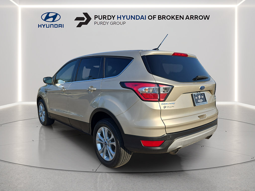 Used 2017 Ford Escape SE FWD image 7