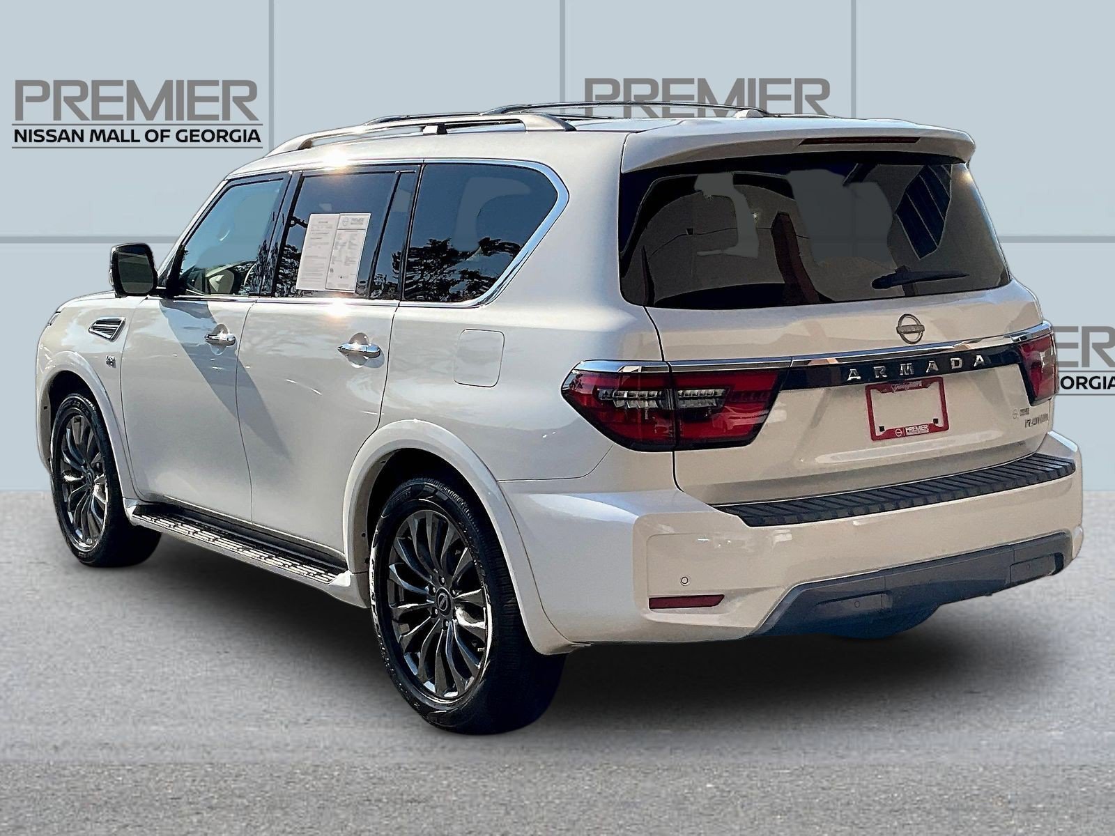 Certified 2022 Nissan Armada Platinum w/ Captain's Chairs Package RWD image 5