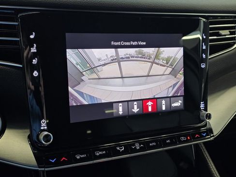 New 2025 Jeep Wagoneer L Series III w/ Premium Group I image 21