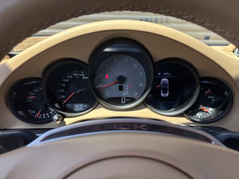 Used 2016 Porsche 911 Carrera 4S AWD/4WD image 16
