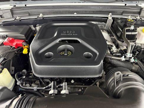 Certified 2024 Jeep Wrangler Unlimited AWD/4WD image 33
