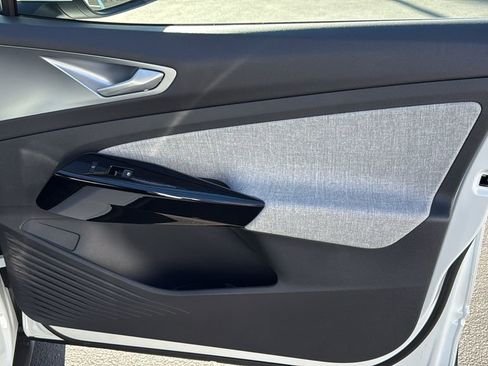 New 2026 Volkswagen ID.4 Pro image 31