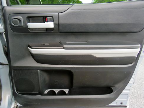 Used 2018 Toyota Tundra SR5 w/ SR5 Upgrade Package image 35