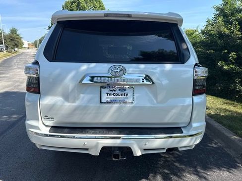 Used 2018 Toyota 4Runner Limited AWD/4WD image 7