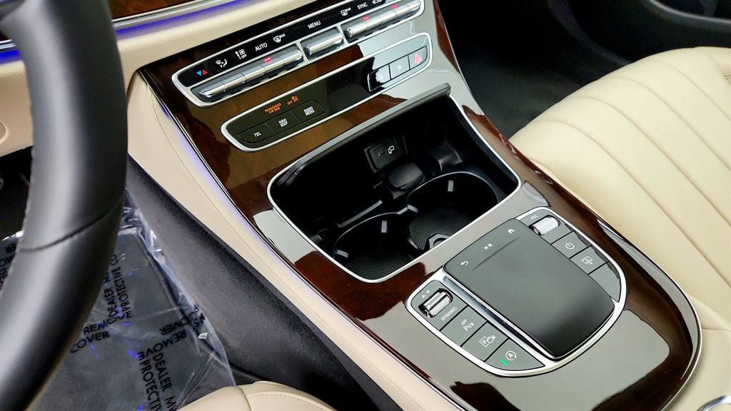 Used 2022 Mercedes-Benz E 350 4MATIC Sedan image 16
