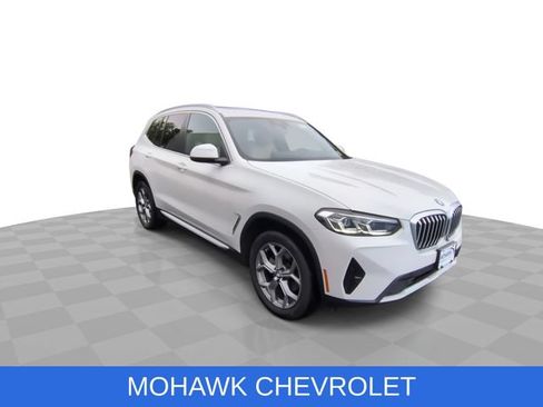 Used 2024 BMW X3 xDrive30i w/ Premium Package AWD/4WD image 2