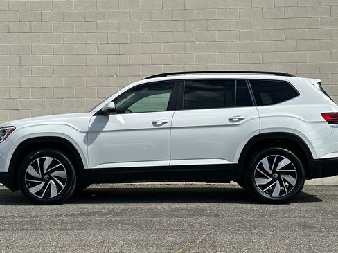 Used 2024 Volkswagen Atlas SE FWD image 7