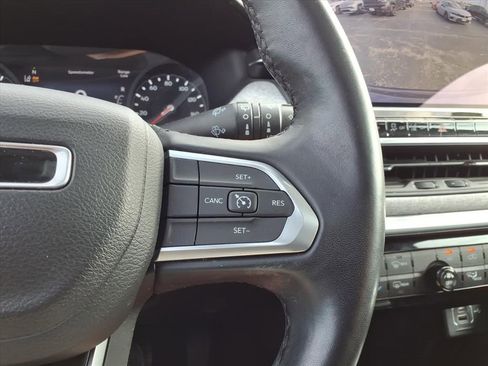 Used 2022 Jeep Compass Latitude w/ Sun and Sound Group AWD/4WD image 19