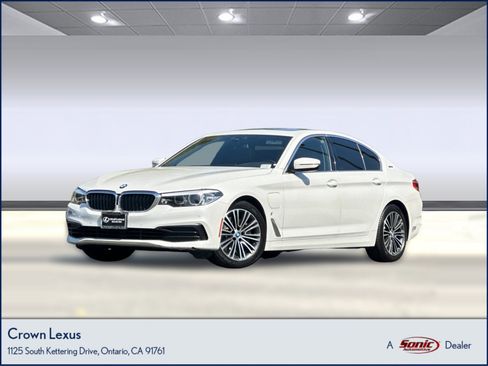 Used 2019 BMW 530e image 1