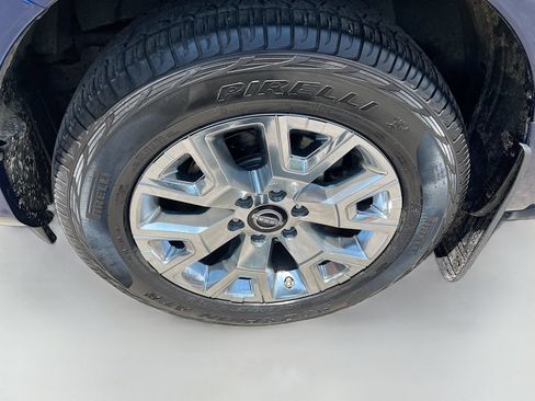Used 2023 Nissan Titan SV w/ SV Convenience Package RWD image 29