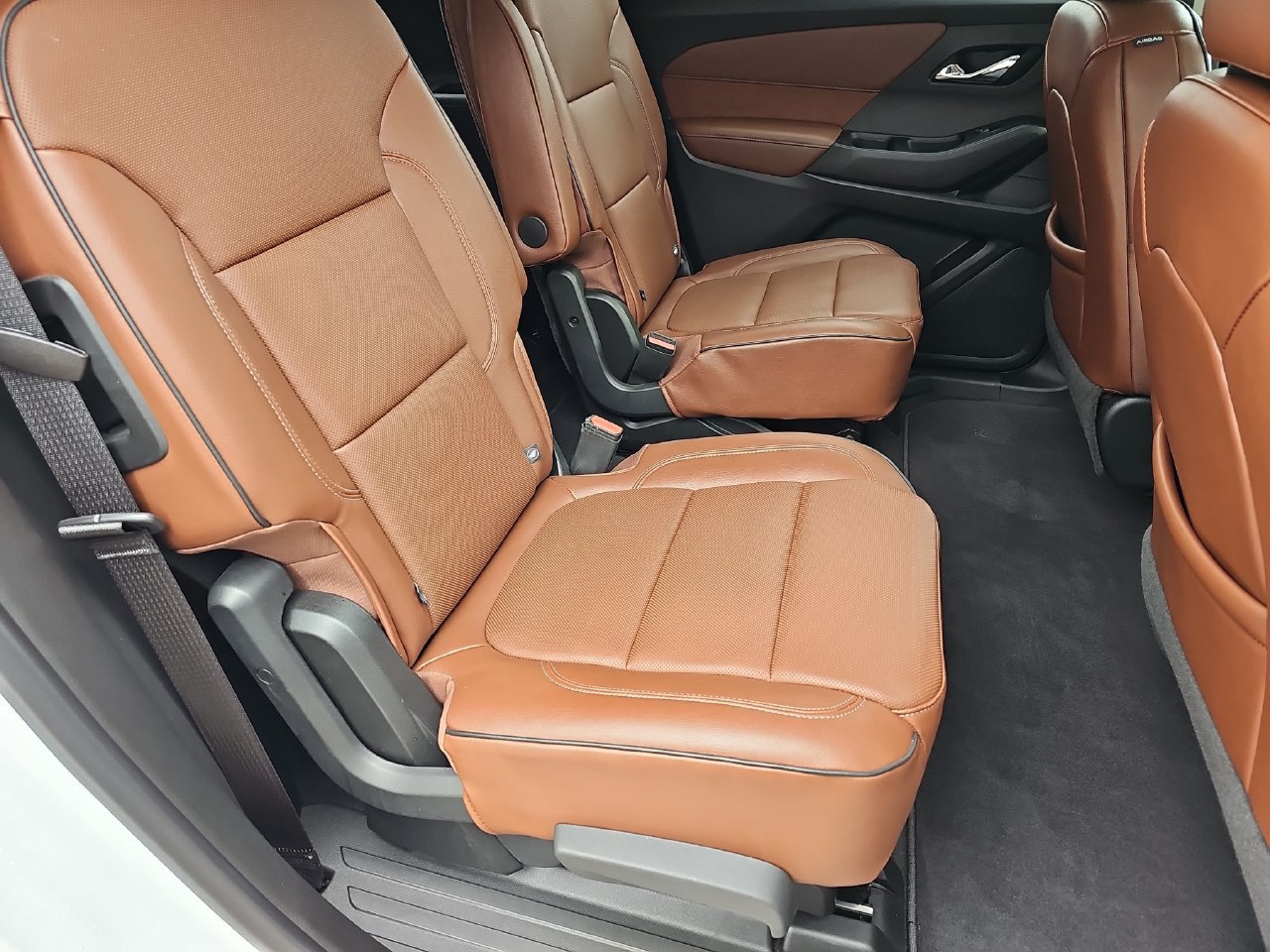 Used 2020 Chevrolet Traverse High Country AWD/4WD image 16