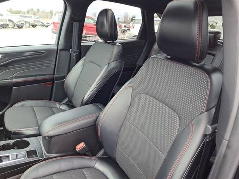Certified 2024 Ford Escape ST-Line w/ Tech Pack #1 image 8