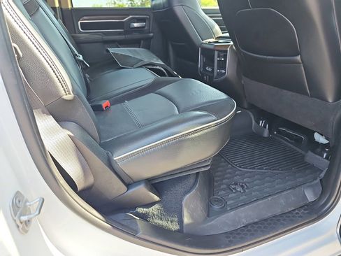 Used 2022 RAM 2500 Laramie w/ Snow Chief Group AWD/4WD image 11