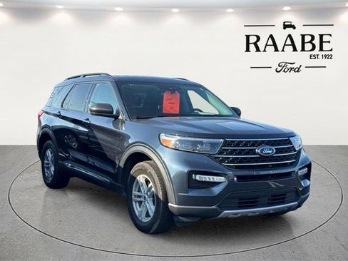 Used 2024 Ford Explorer XLT w/ Equipment Group 202A AWD/4WD image 3