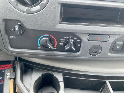 Used 2025 Ford E-450 and Econoline 450 Super Duty w/ Interior Upgrade Package RWD image 20