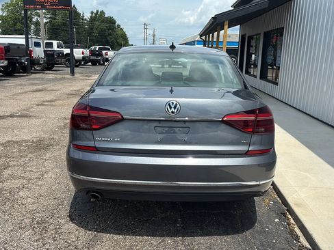 Used 2018 Volkswagen Passat 2.0T SE w/ SE Lighting Package FWD image 4